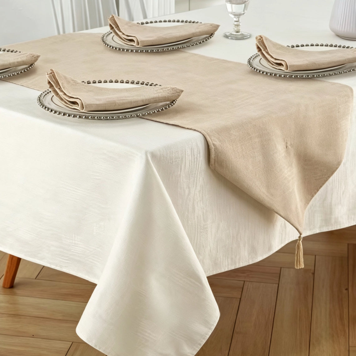 TABLECLOTH