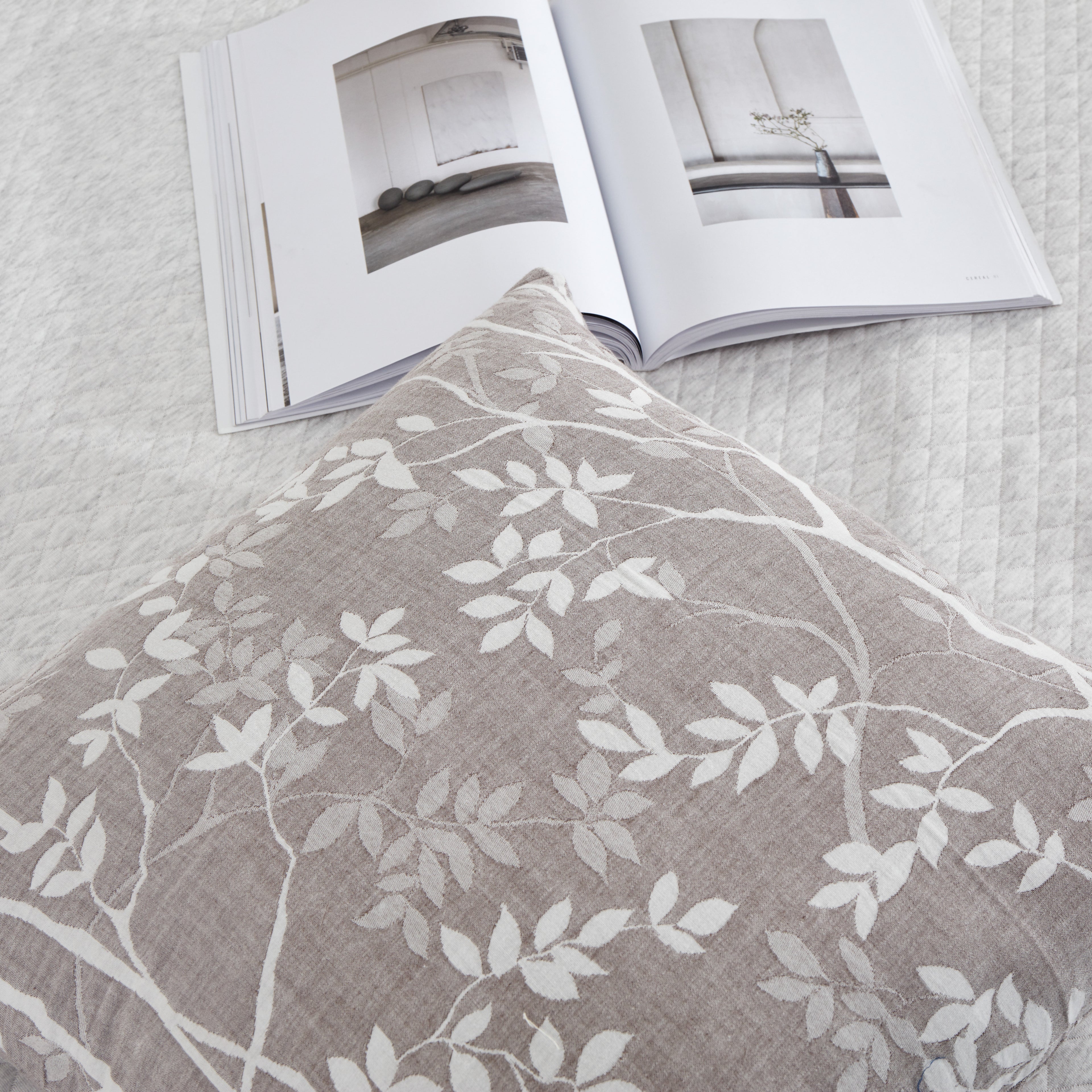 Breathable Linen Throw Pillow with Botanical Print, Decor Cushion for Living Room & Bedroom
