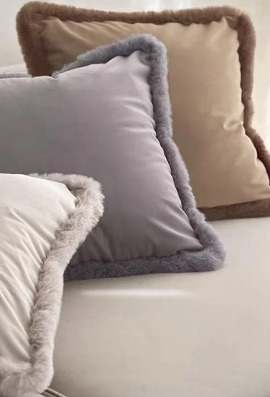 PLAIN VELVET WITH RABBIT FUR FRINGES