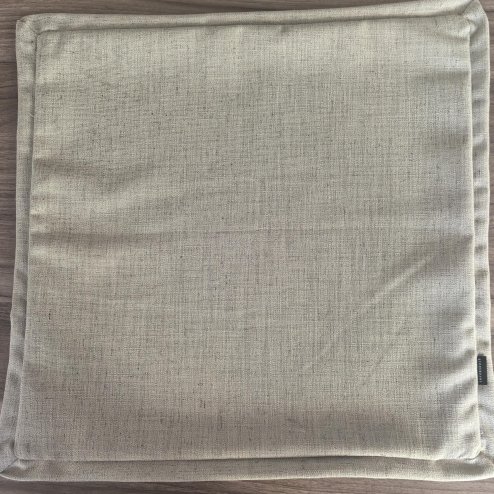89862 Cushion with 2cm wing on all sizes :90% polyester 5%linen