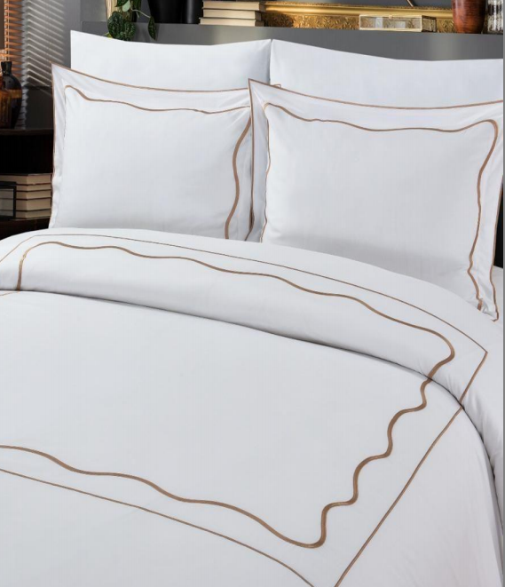 Cotton duvet set with lace/lines embroidery