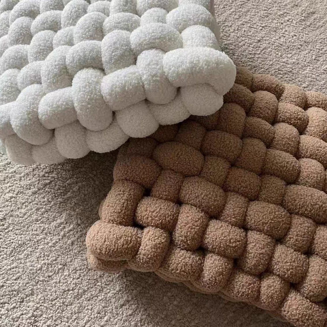 Creative Knitted Grid Fuzzy