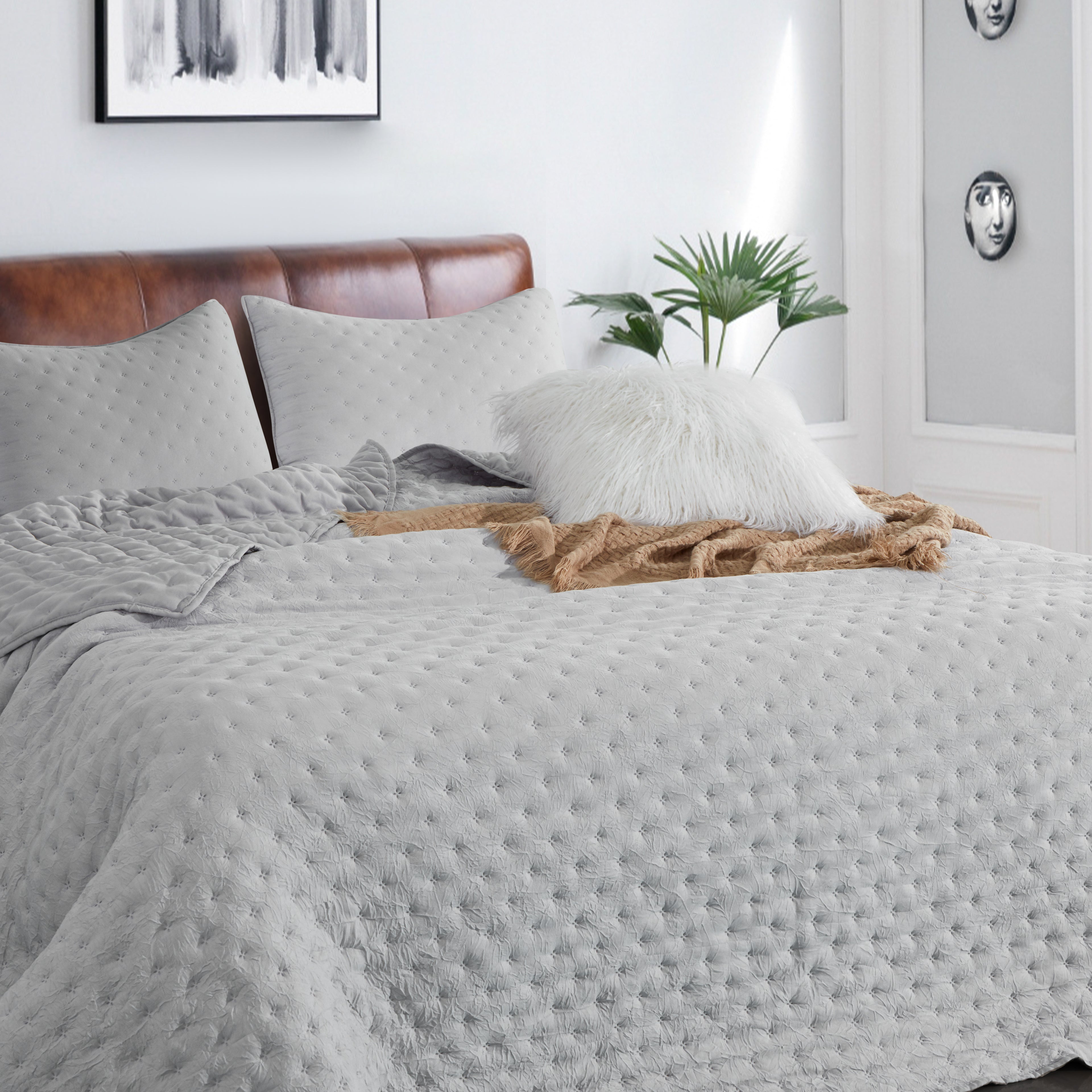 Washed & crinkled brushed fabric quilt set