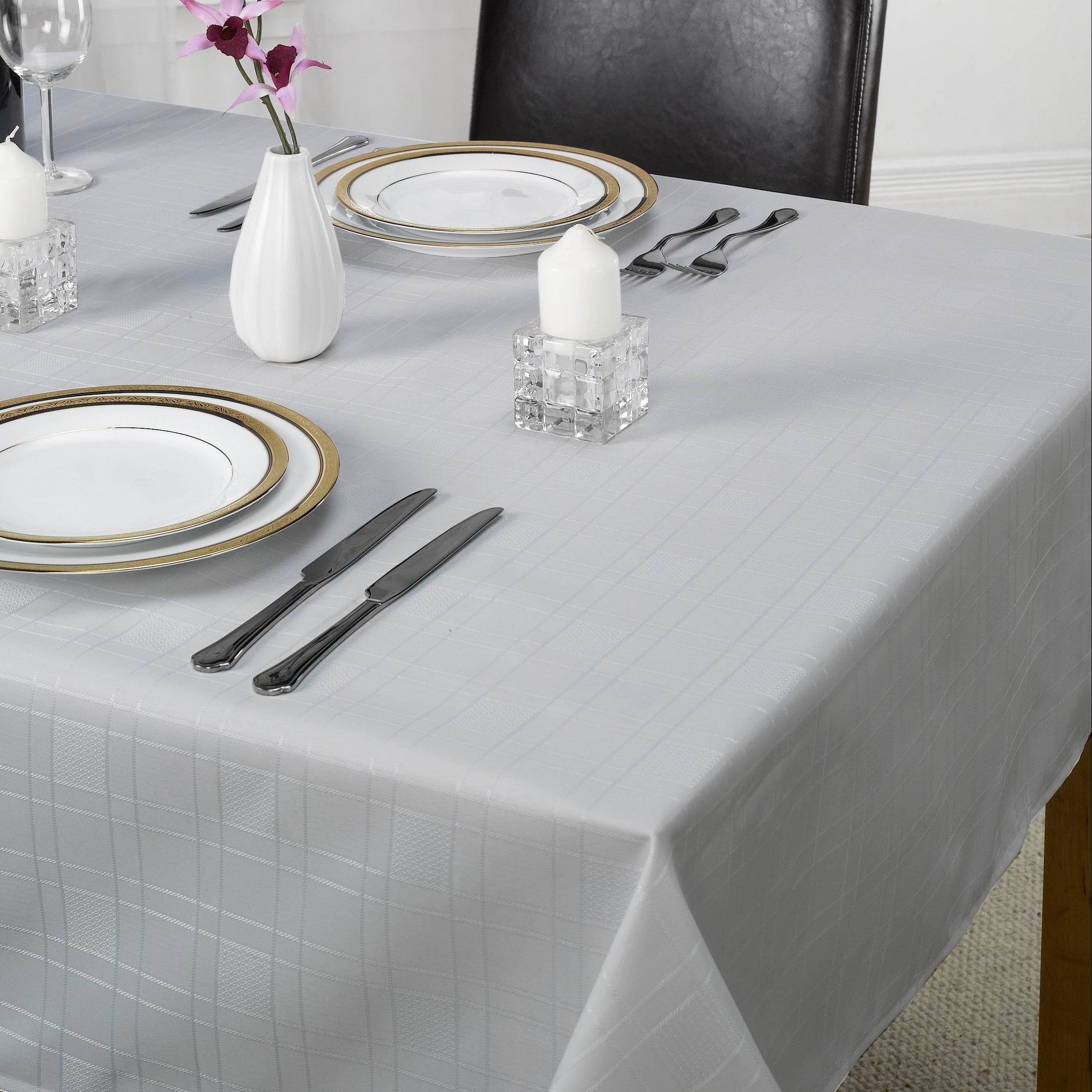 100% Polyester White Grid Jacquard Tablecloth, Easy-Care, Wrinkle-Resistant, Reusable Table Cover for Commercial & Home Use