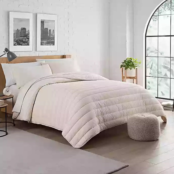 Three-piece bed cover set